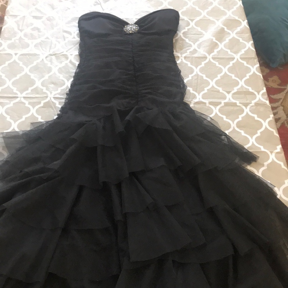 Long black dress - Picture 2 of 2